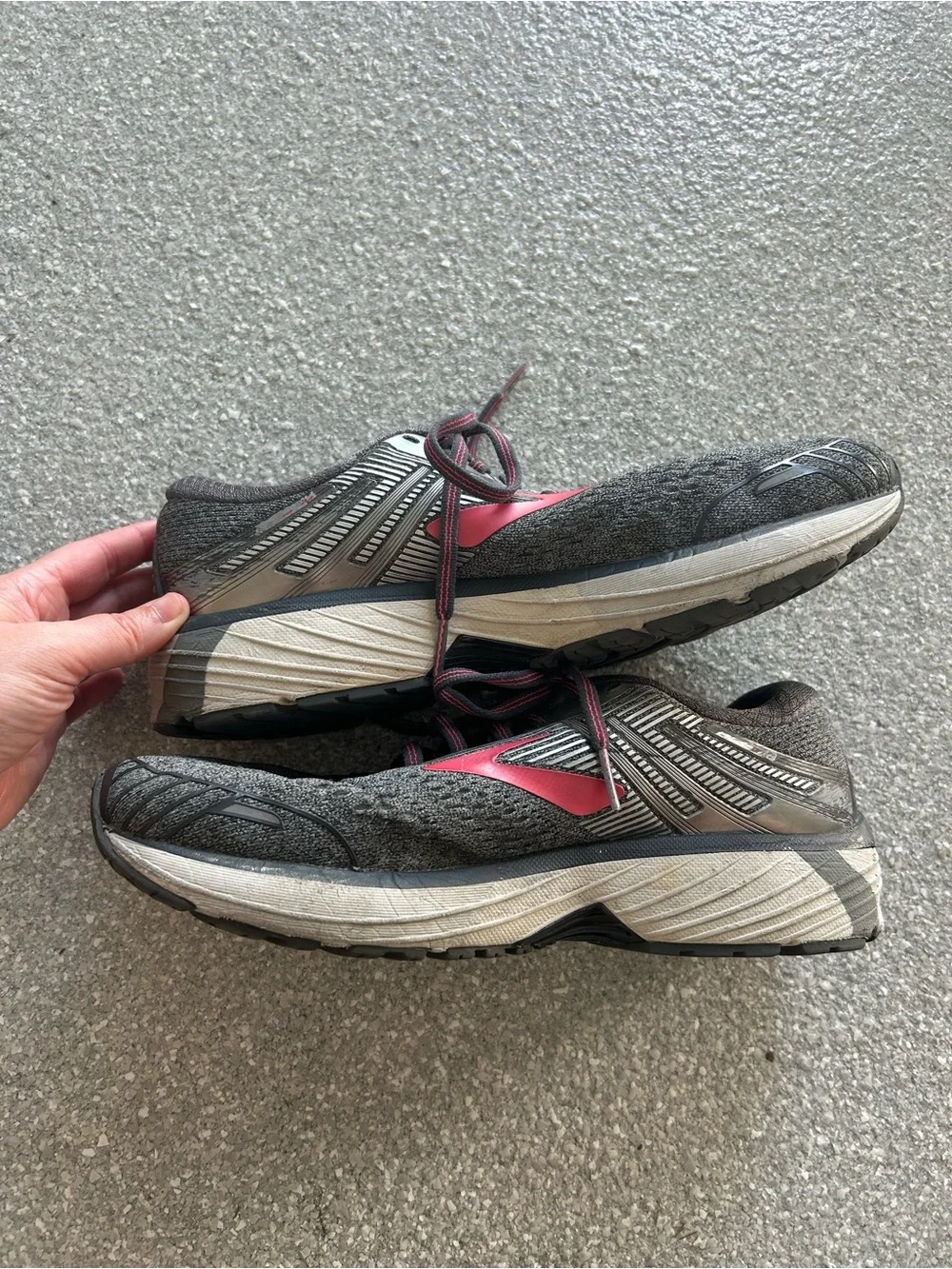 Brooks Adrenaline GTS 18 Women’s Athletic Sneakers Size 10.5
